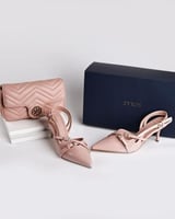 طقم نسائي فاخر يكمل أناقتك بلون وردي