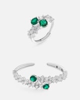 طقم نسائي جذاب باللون الفضي