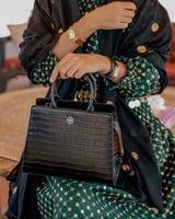 ‎ شنطة نسائية كلاسيك بلون أسود