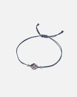 اسوارة نسائية بالخيوط باللون الأزرق