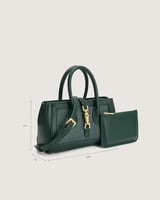 شنطة نسائية لإطلالتك العملية بلون أخضر