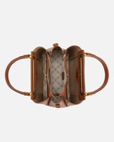 شنطة نسائية بتصميم كلاسيك بلون بني