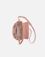 شنطة نسائية بتصميم لكل يوم بلون وردي