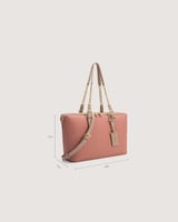 شنطة نسائية بمقاس كبير باللون الوردي