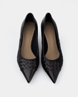 حذاء نسائي من الجلد بلون أسود