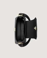 شنطة نسائية بتصميم عصري بلون أسود