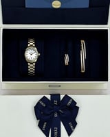 طقم نسائي لكل سيدة تهتم بأناقتها بلون ذهبي