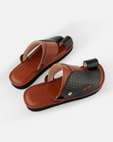 حذاء رجالي شرقي بمزيج بين اللون الأسود والبني