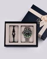 طقم رجالي من ساعة واسوارة باللون الفضي والأخضر