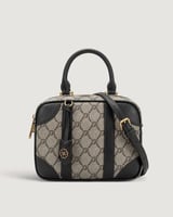 شنطة نسائية بتصميم أنيق بلون أسود