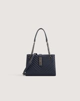 ‎ شنطة بلون أزرق بحجم كبير لكل الأوقات