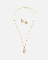 طقم هدية نسائية بتصميم جذاب