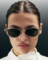 نظارة شمسية نسائية بتصميم مثالي بلون أسود وفضي