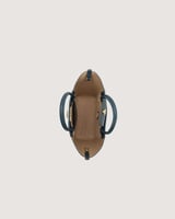 شنطة نسائية متوسطة الحجم بلون أزرق