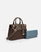 شنطة فاخرة بتصميم واسع بلون بني