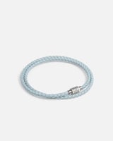 اسوارة بتصميم ملتف باللون الأزرق الفاتح