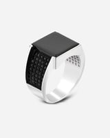 خاتم رجالي مميز من الفضة بلون أسود
