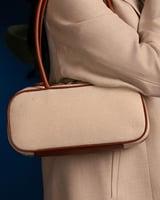 شنطة جود النسائية باللون البيج و البني