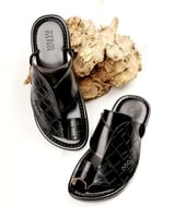 زيبرية رجالية من الجلد بلون أسود