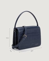 شنطة نسائية أنيقة بلون أزرق