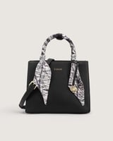 شنطة نسائية لكل الأوقات بلون أسود