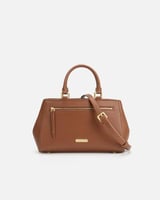 شنطة نسائية بلون بني بمقاس واسع