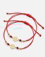 اسوارة ناعمة بخيط باللون الأحمر