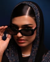 نظارة شمسية نسائية عصرية بلون أسود