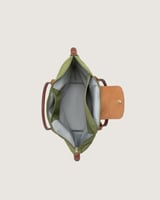 ‎ شنطة نسائية بمقاس كبير بلون أخضر و بني