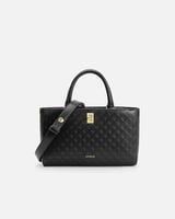 شنطة نسائية واسعة باللون الأسود