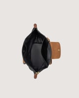 شنطة نسائية بمقاس كبير بلون أسود وبني