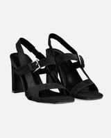 حذاء نسائي من المخمل باللون الأسود