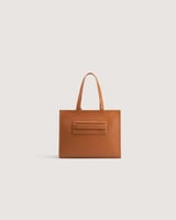 ‎ شنطة نسائية بحجم واسع باللون البني