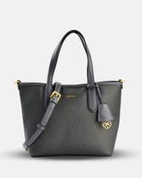 شنطة نسائية بمقاس متوسط بلون رمادي