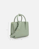 شنطة نسائية تعبر عن الأناقة بلون أخضر