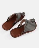 حذاء رجالي شرقي من الجلد باللون الرصاصي