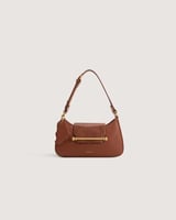 شنطة نسائية بمقاس متوسط وبلون بني