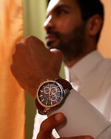 ساعة ذوق الرجالية بلون بني