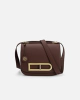 شنطة بلمسة فاخرة باللون البني