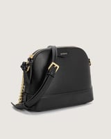 شنطة نسائية بتصميم أنيق بلون أسود