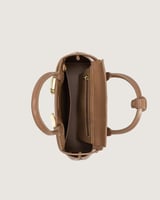 شنطة نسائية من الجلد الفاخر بلون بني