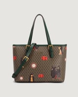 شنطة نسائية بتصميم عملي بلون أخضر.