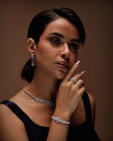 طقم نسائي زركون فريد بلون فضي