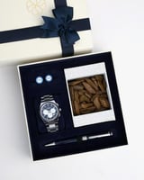 طقم هدية رجالي أنيق بلون فضي