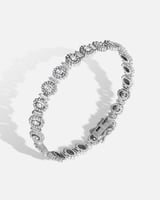 اسوارة نسائية مميزة باللون الفضي