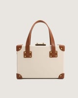 شنطة ياقوت النسائية من الجلد بلون بيج وبني.