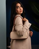 شنطة جود النسائية باللون البيج و البني