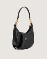 شنطة نسائية بلون أسود وبمقاس صغير.