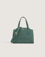 شنطة نسائية بحجم متوسط بلون أخضر