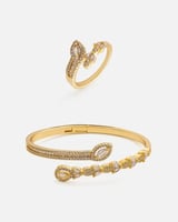 طقم نسائي فاخر اسوارة وخاتم بلون ذهبي